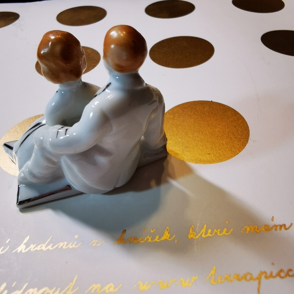 Vintage Porcelain Wedding Cake Topper Bride & Groom - Picture 3 of 11